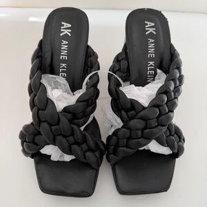 Anne Klein slip on heels